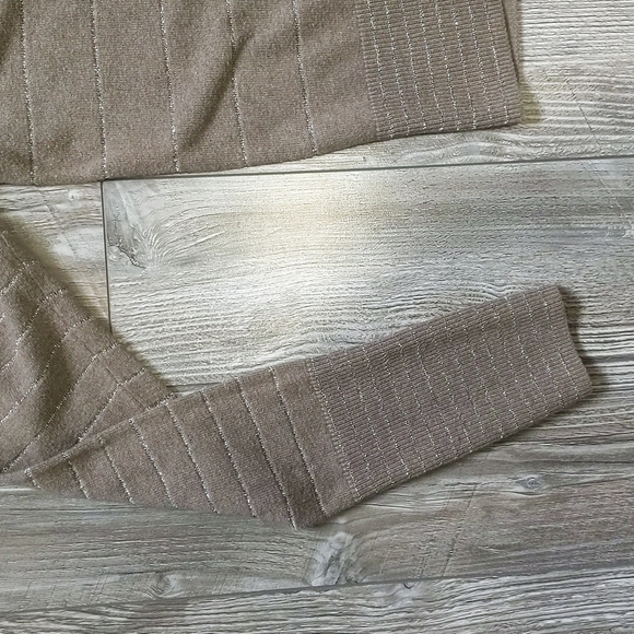 LAST CHANCE! American Eagle Striped Cardigan - Picture 3 of 5